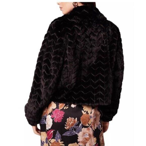 NWT Band Of The Free Jacket Women’s M L Black Val Chevron Faux Fur CROPPED - Picture 5 of 16